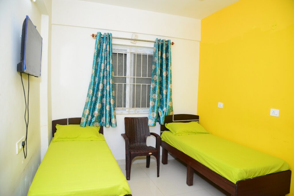 comfortable affordable PG in Devarabisanahalli
