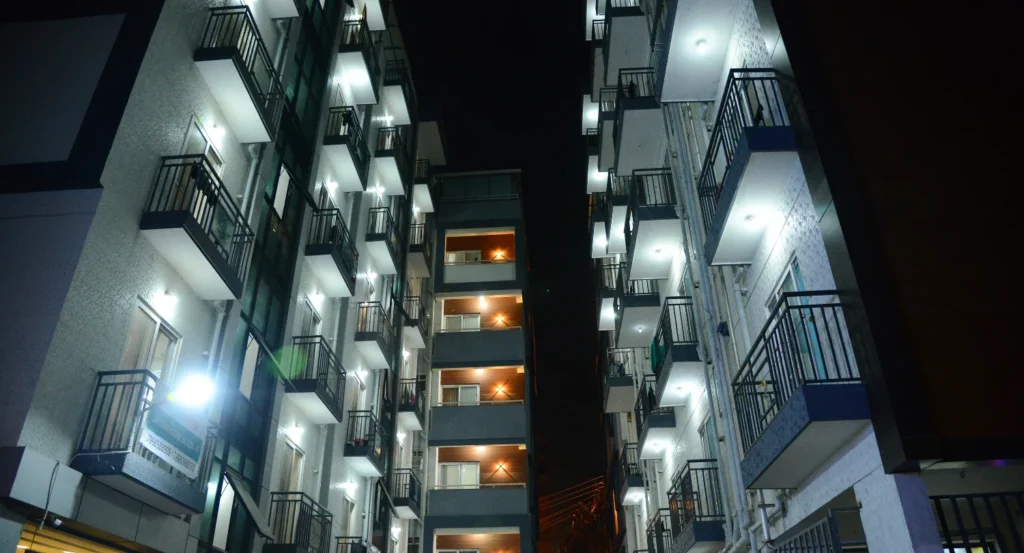 Living Near Office in Kadubeesanahalli